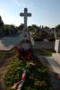 Dr. Szabó Endre honvédorvos sírja az eszterházi temetőben